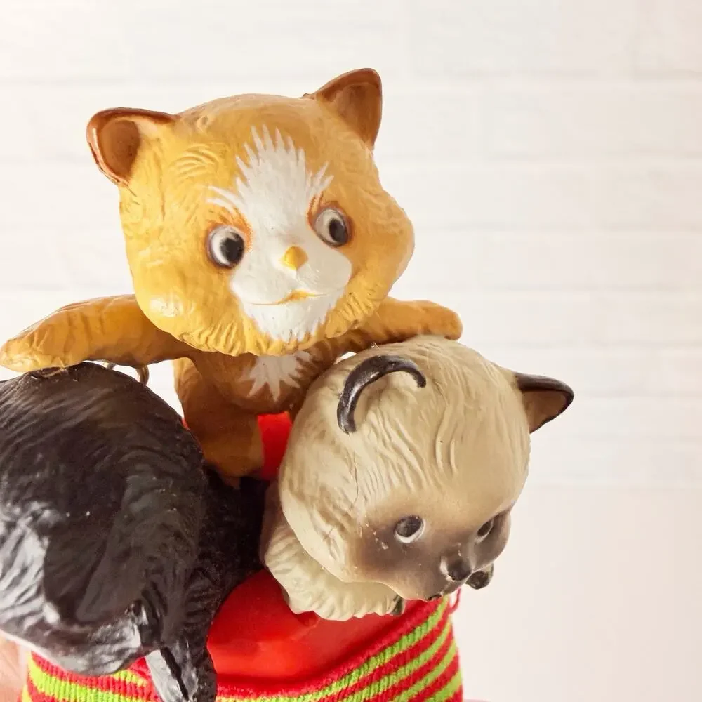 Vintage Hallmark Ornament 3 Kittens in Mitten Christmas 1984 Nursery Rhyme